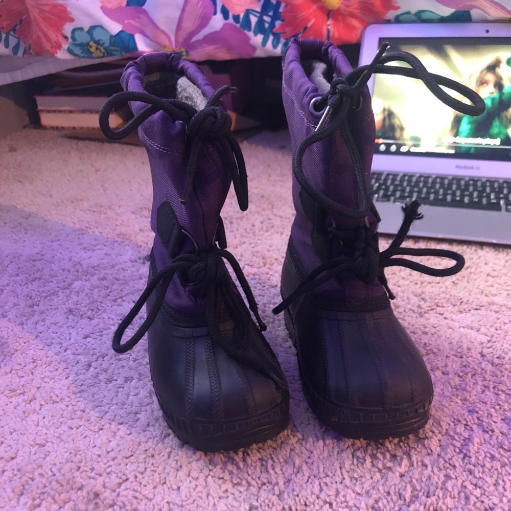 Purple kids snow boots